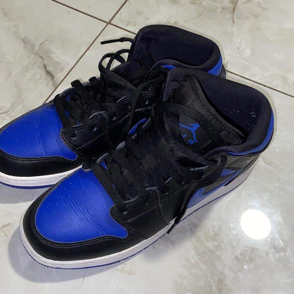 Jordan 1 mid kids